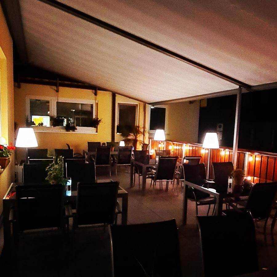 Hotel-Gasthof Krone-Lax Scheinfeld 외부 사진